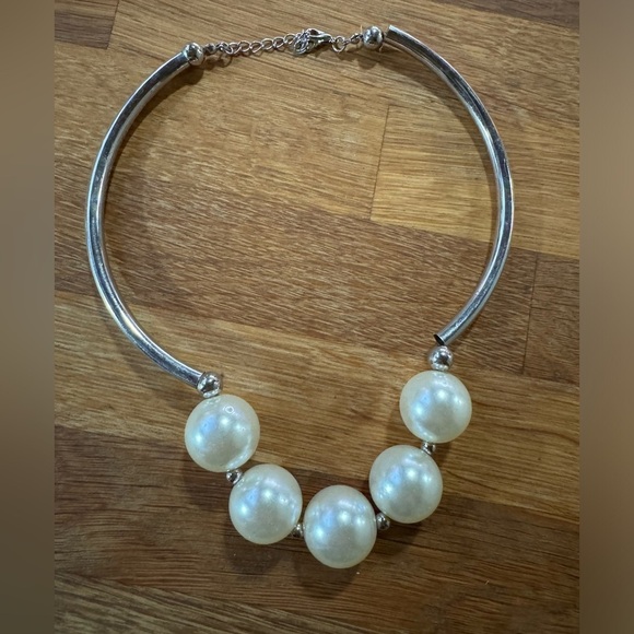 Paparazzi Pearl Necklace - Picture 1 of 2